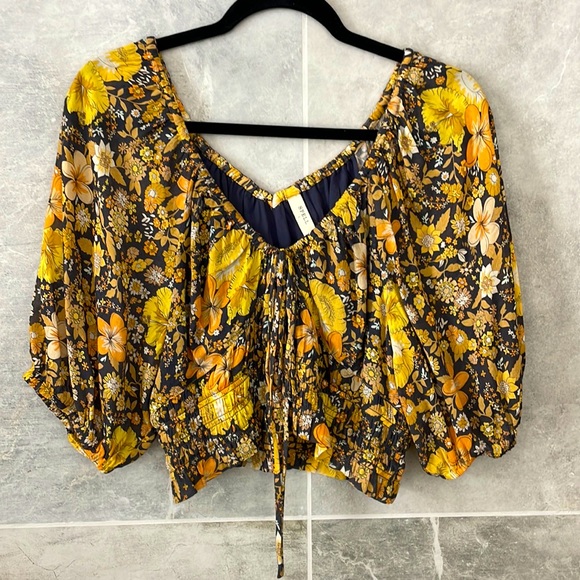 SPELL Australia Floral Crop Top - Picture 1 of 3